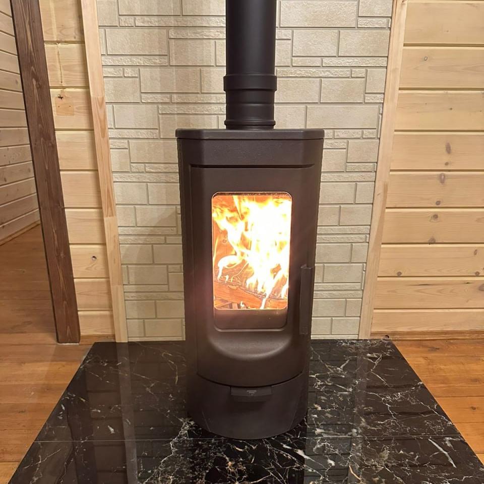 Печь камин Plamen Tara видео