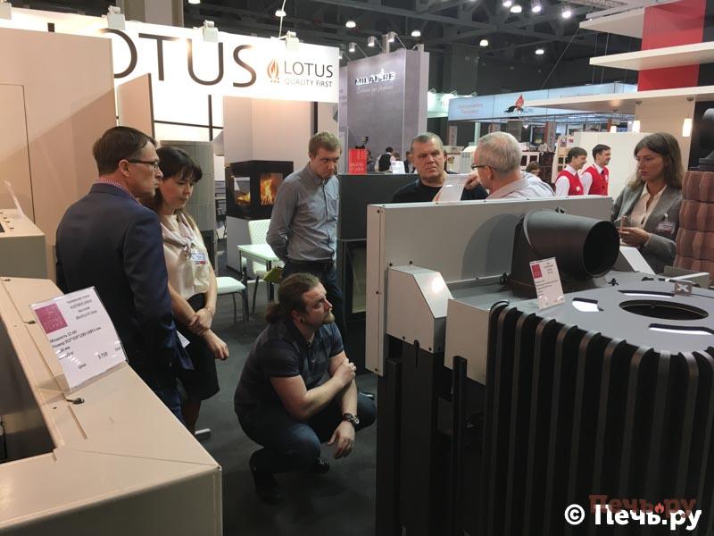 Austroflamm 1 salon_kaminov_2017_84.jpg