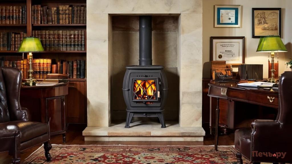 Gen4 печь встроена в нишу в стене в рабочем кабинете 1812895916 (1).jpg